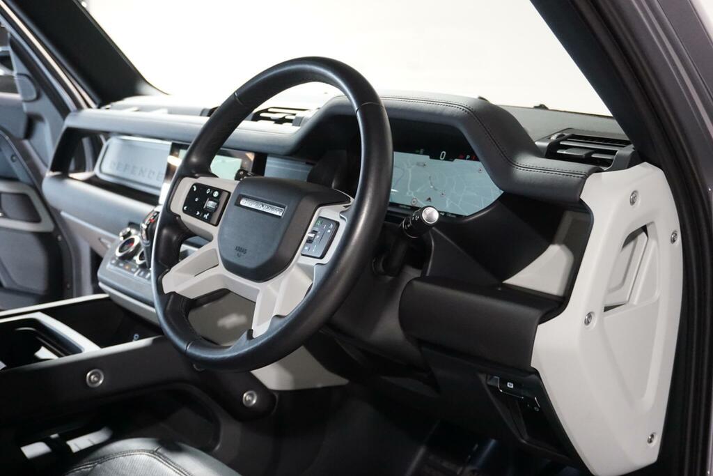Land Rover Defender 110 3.0 D300 X-dynamic Hse White #11