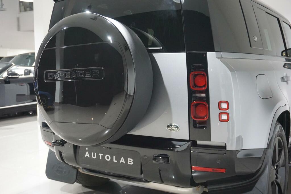 Land Rover Defender 110 3.0 D300 X-dynamic Hse White #64