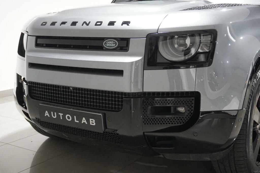 Land Rover Defender 110 3.0 D300 X-dynamic Hse White #63