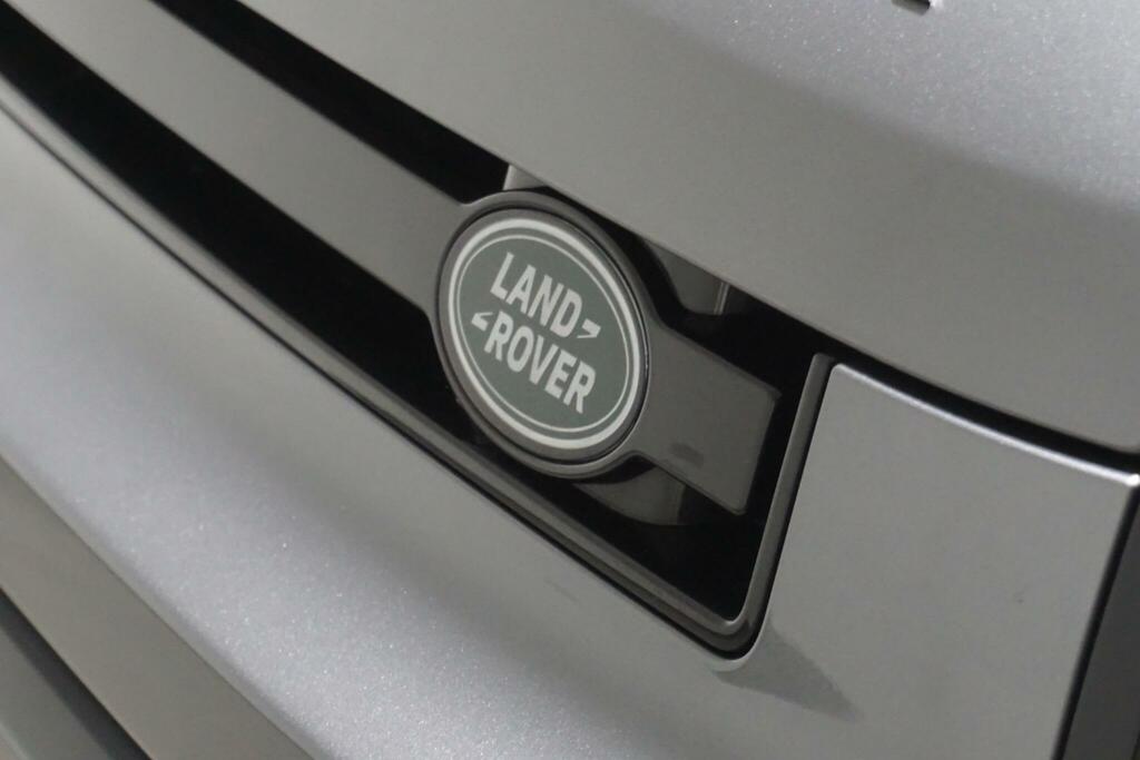 Land Rover Defender 110 3.0 D300 X-dynamic Hse White #73