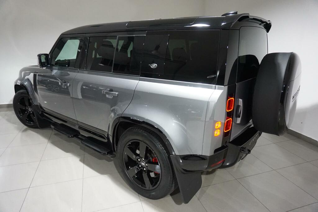 Land Rover Defender 110 3.0 D300 X-dynamic Hse White #34
