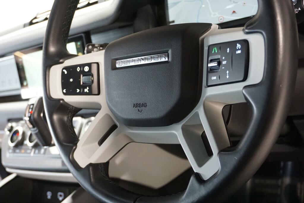 Land Rover Defender 110 3.0 D300 X-dynamic Hse White #55