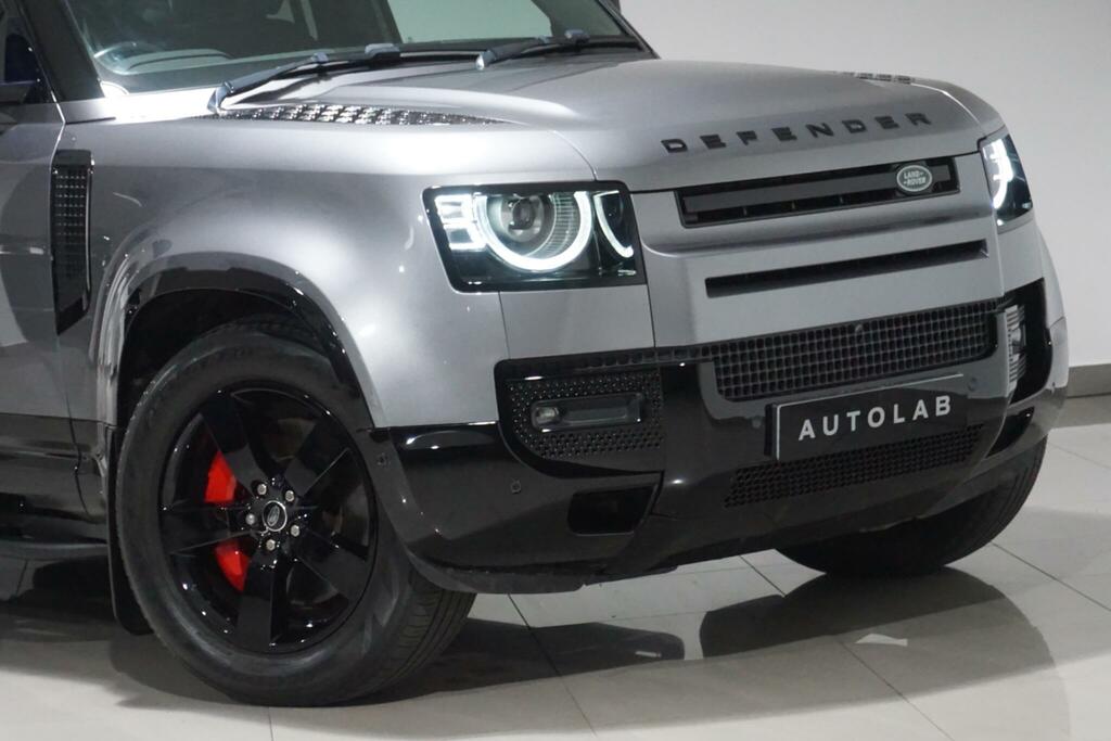 Land Rover Defender 110 3.0 D300 X-dynamic Hse White #37
