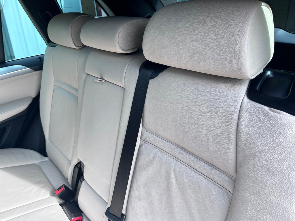 BMW X5 Estate Grey #48