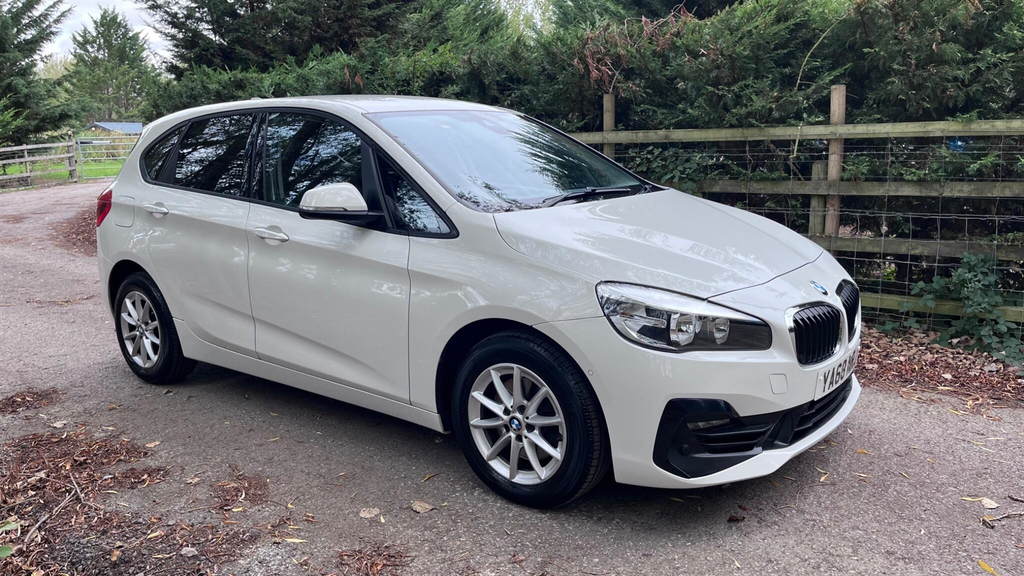 BMW 2 Series 220D Se White