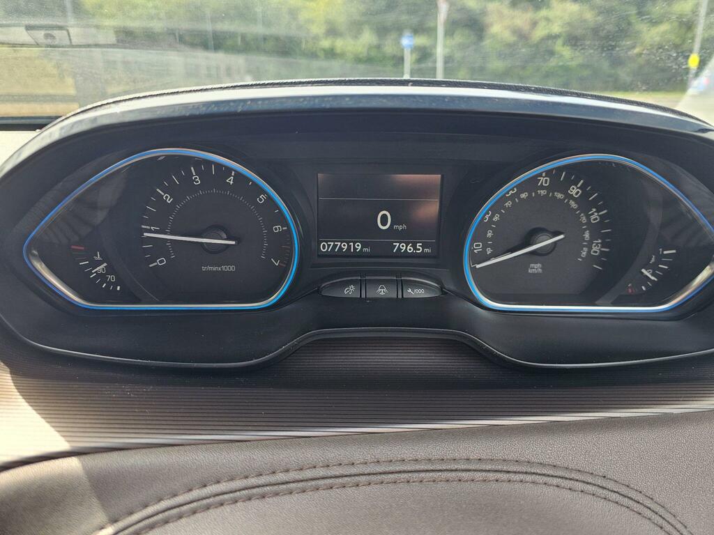 Peugeot 2008 Active Grey #38