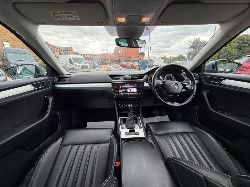 Skoda Superb 1.4 Tsi Iv 13Kwh Se Technology Dsg Euro 6 Ss