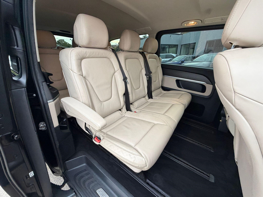 Mercedes-Benz V Class #24