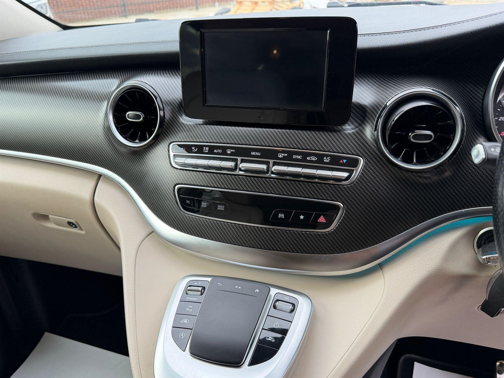 Mercedes-Benz V Class #17