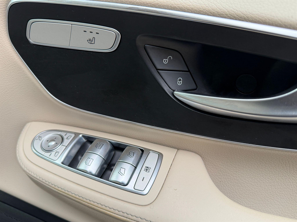 Mercedes-Benz V Class #38