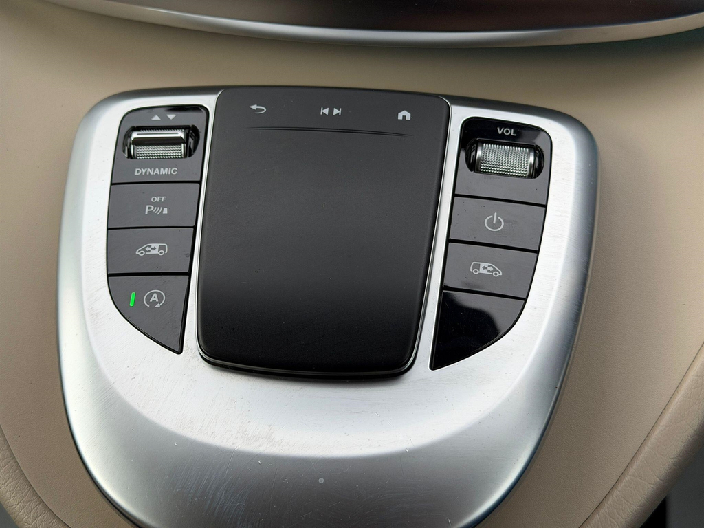 Mercedes-Benz V Class #32