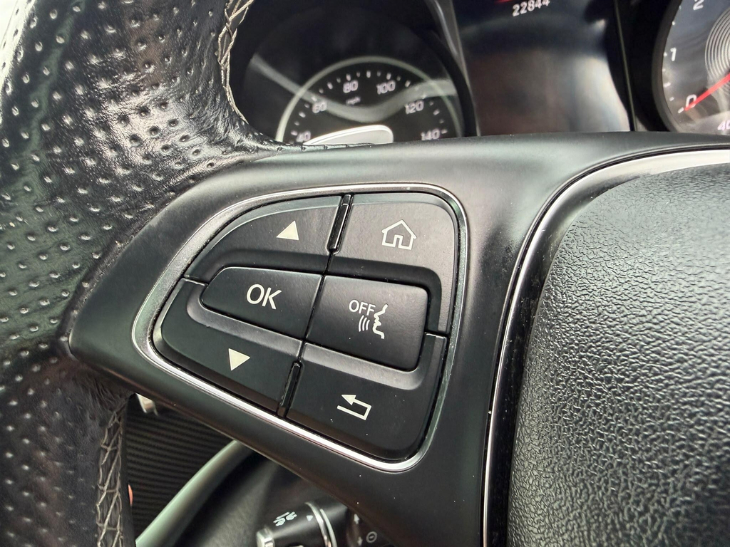 Mercedes-Benz V Class V 300 D Amg Black #26