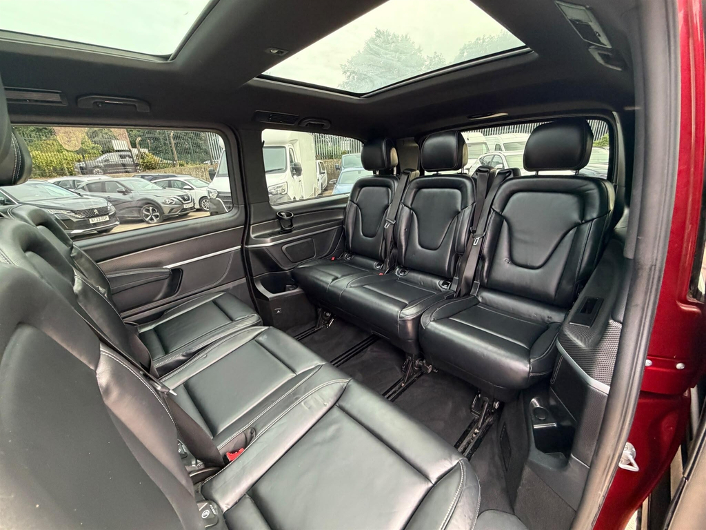 Mercedes-Benz V Class V 300 D Amg Black #18