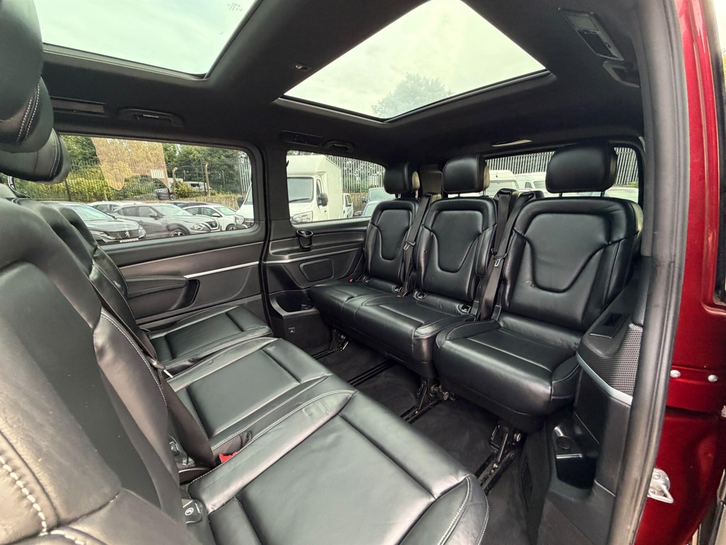 Mercedes-Benz V Class V 300 D Amg Black #19