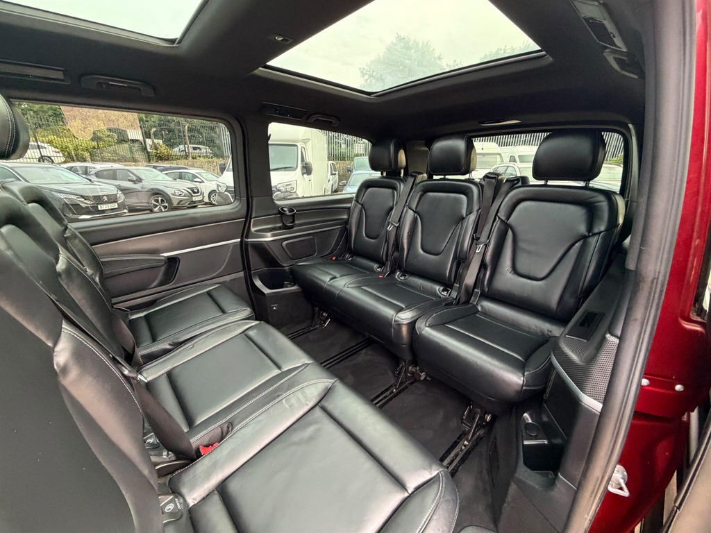 Mercedes-Benz V Class V 300 D Amg Black #20