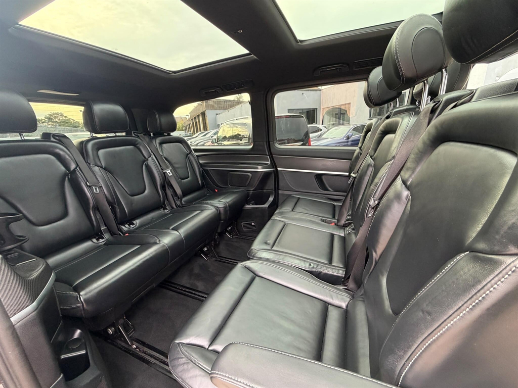 Mercedes-Benz V Class V 300 D Amg Black #21