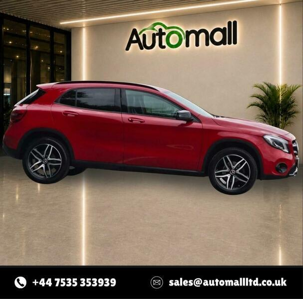 Mercedes-Benz GLA Class Gla 180 Urban Edition Black #14