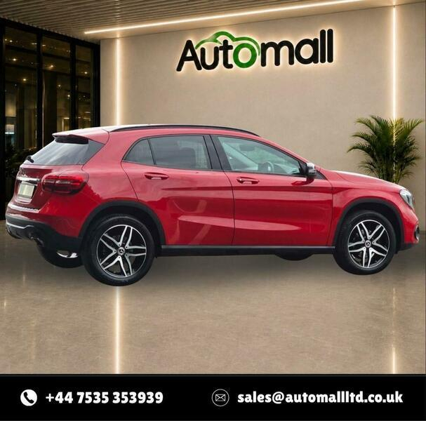 Mercedes-Benz GLA Class Gla 180 Urban Edition Black #13