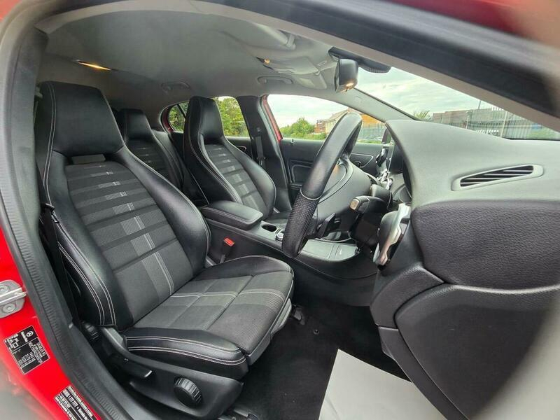 Mercedes-Benz GLA Class Gla 180 Urban Edition Black #20