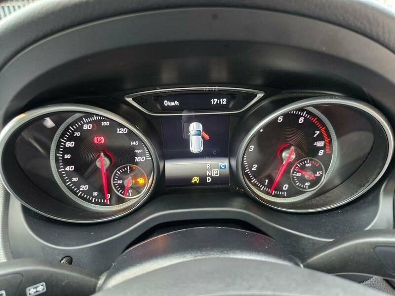 Mercedes-Benz GLA Class Gla 180 Urban Edition Black #38