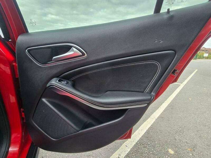 Mercedes-Benz GLA Class Gla 180 Urban Edition Black #33