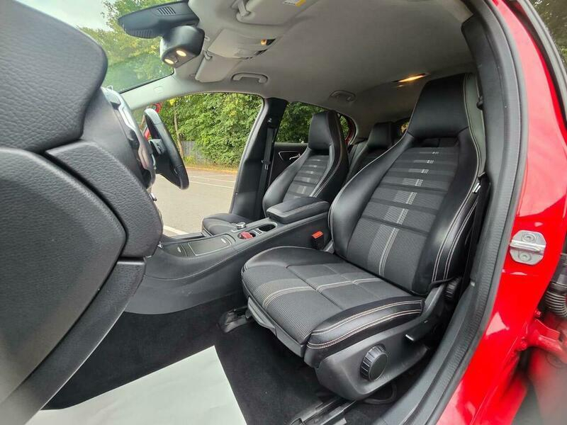 Mercedes-Benz GLA Class Gla 180 Urban Edition Black #44