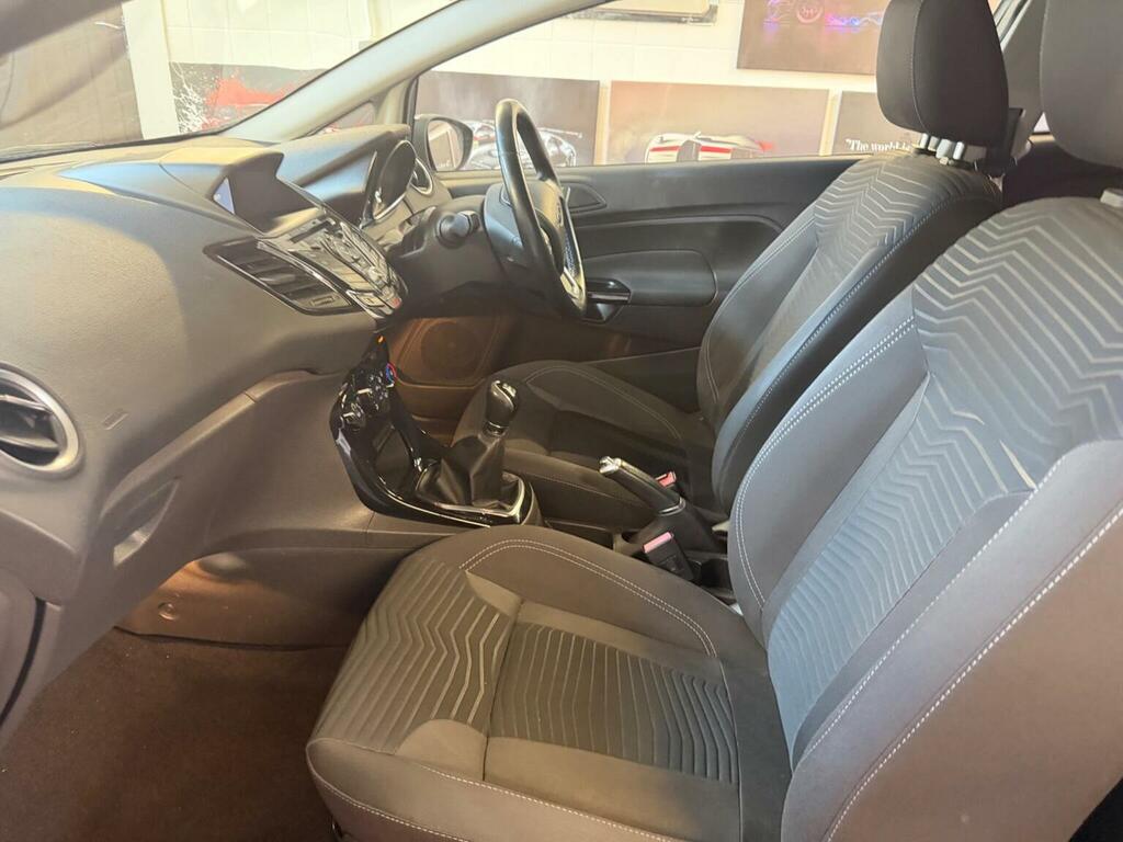 Ford Fiesta 1.0 Titanium Black #20