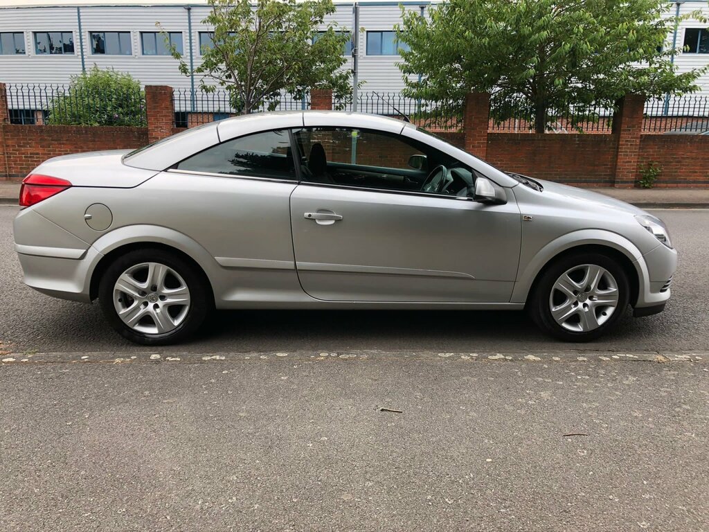 Vauxhall Astra Petrol #25