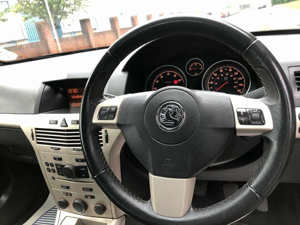 Vauxhall Astra Petrol #28