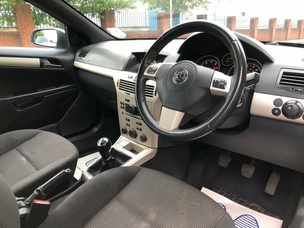 Vauxhall Astra Petrol #21