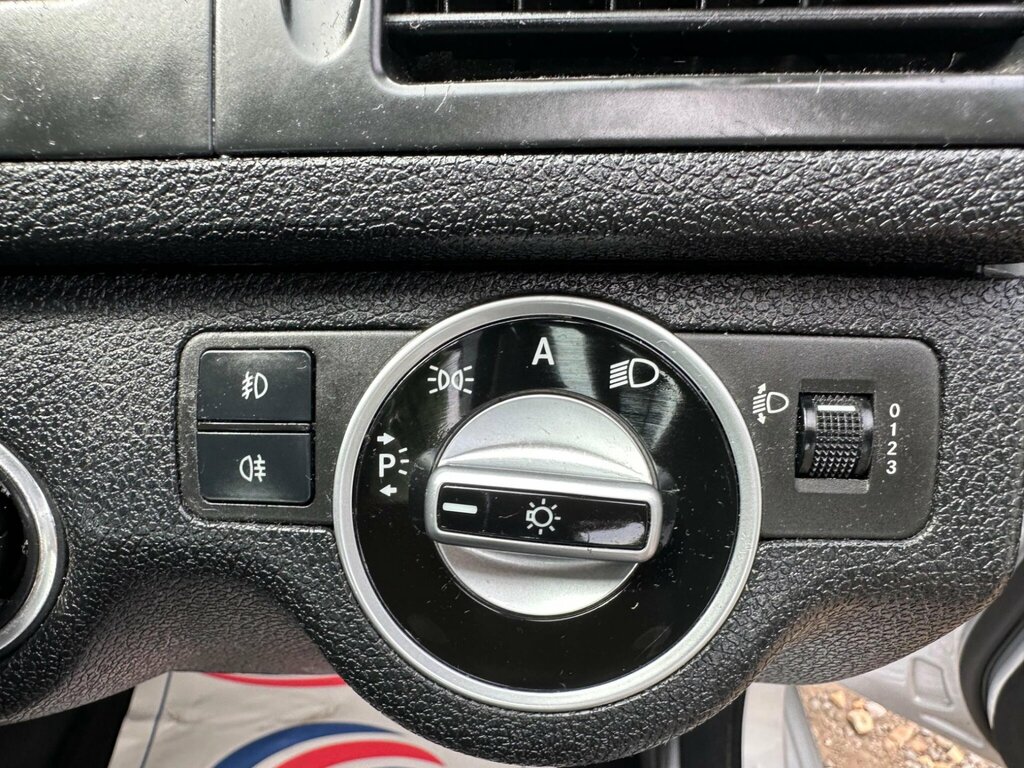 Mercedes-Benz C Class C180 Cgi Blueefficiency Sport Silver #38