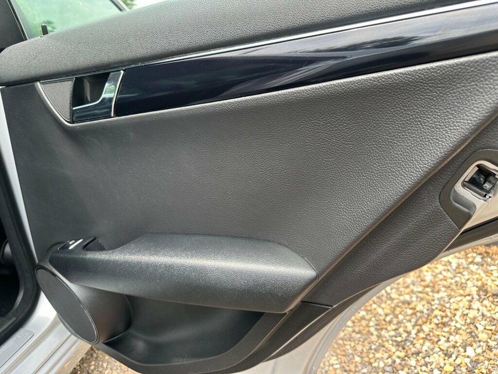 Mercedes-Benz C Class C180 Cgi Blueefficiency Sport Silver #34
