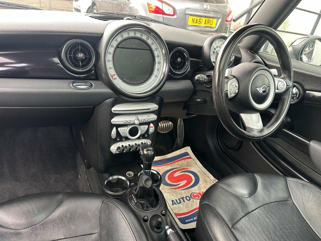 Mini Clubman White #16