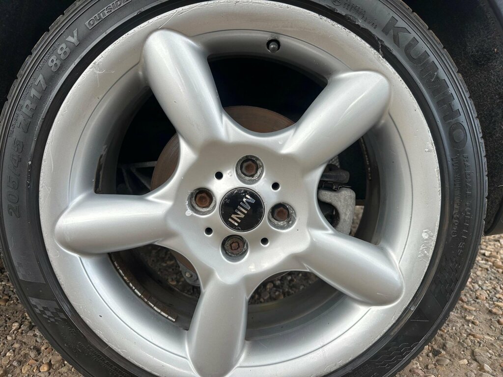 Mini Clubman White #26