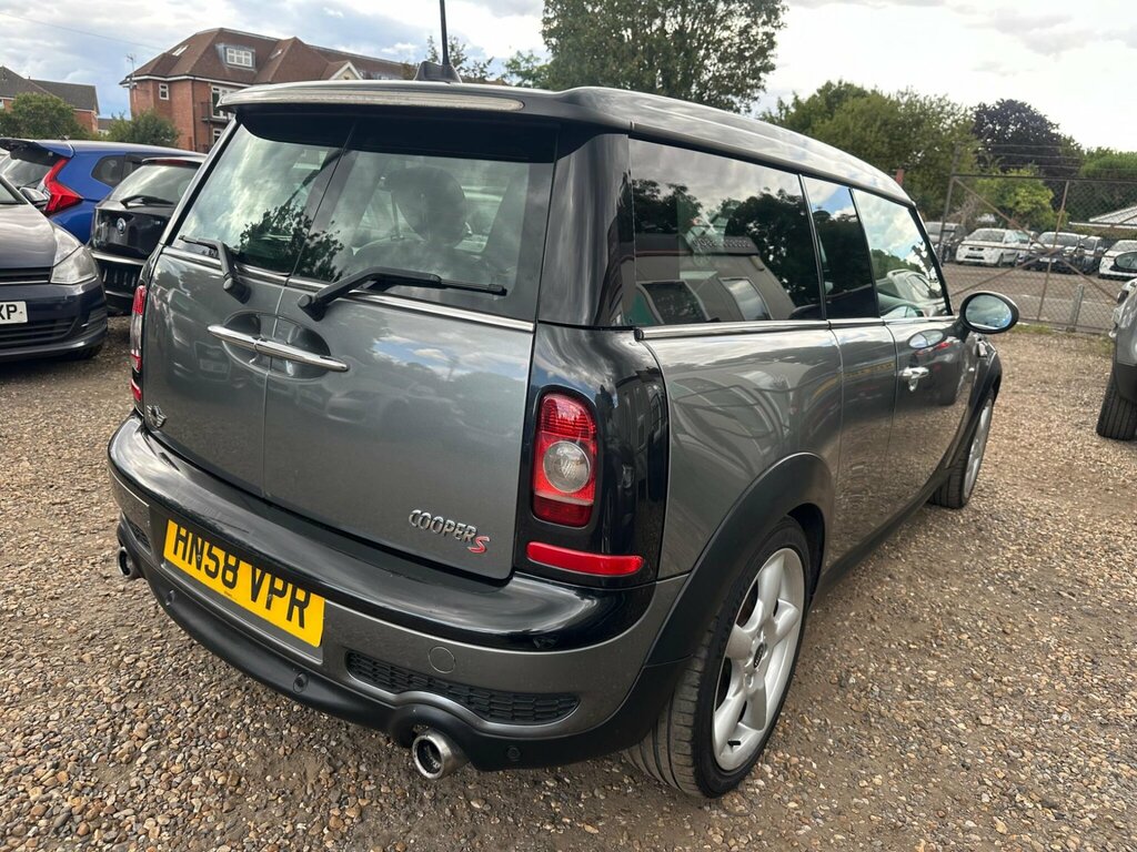 Mini Clubman White #17
