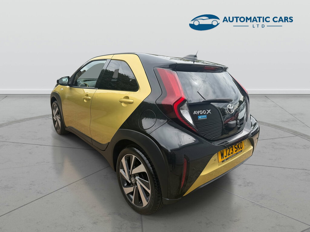 Toyota Aygo X Vvt-i Edge Gold #4