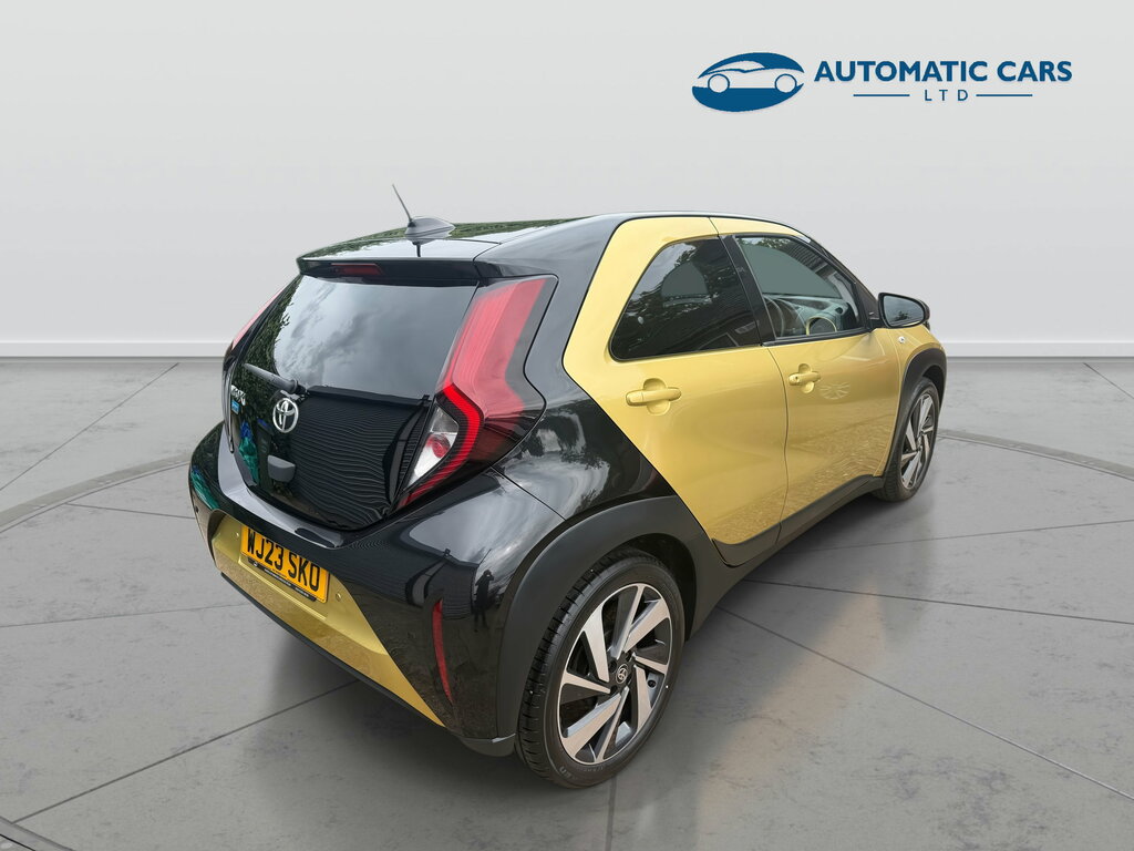 Toyota Aygo X Vvt-i Edge Gold #6