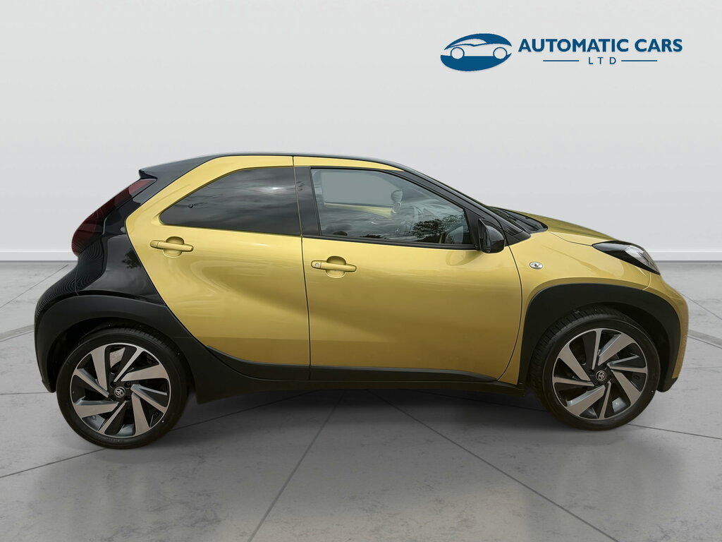 Toyota Aygo X Vvt-i Edge Gold #5