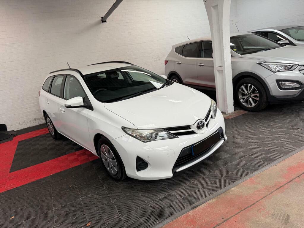 Toyota Auris 1.4 D-4d Active Touring Sports Euro 5 S S White