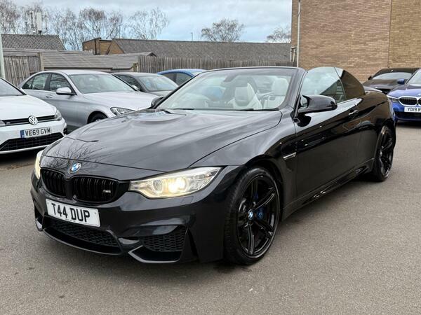 BMW M4 3.0 M4 Black #9