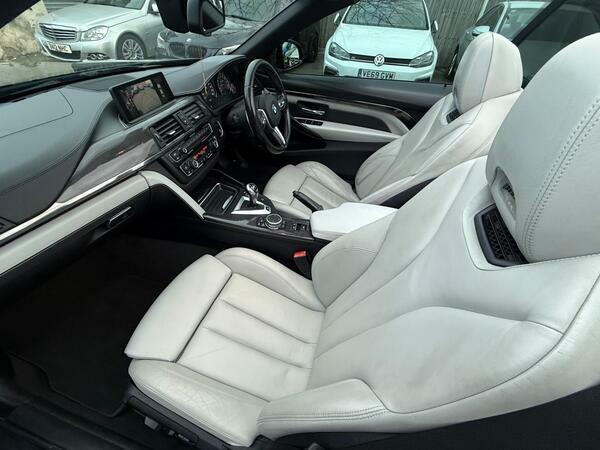 BMW M4 3.0 M4 Black #18