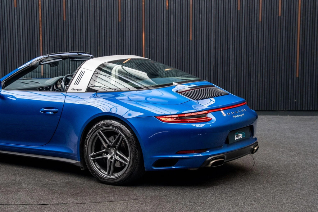 Porsche 911 Automatic Black #20