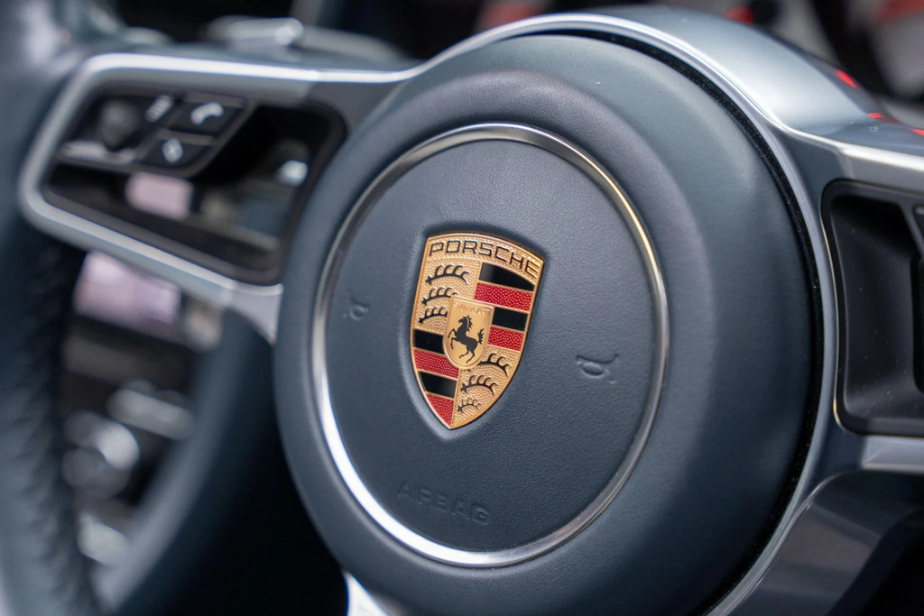 Porsche 911 Automatic Black #33