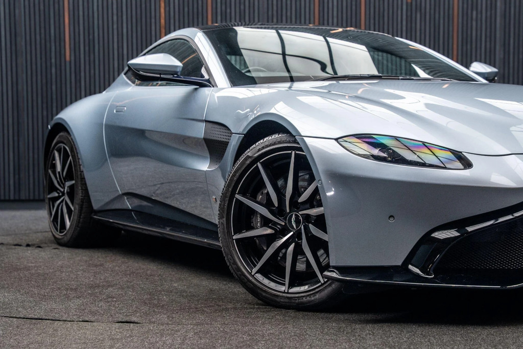 Aston Martin Vantage Hatchback Black #7