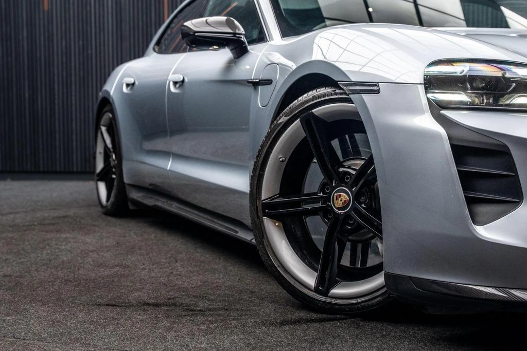 Porsche Taycan Performance Plus 93.4Kwh Gts Sport Turismo 4W Silver #5