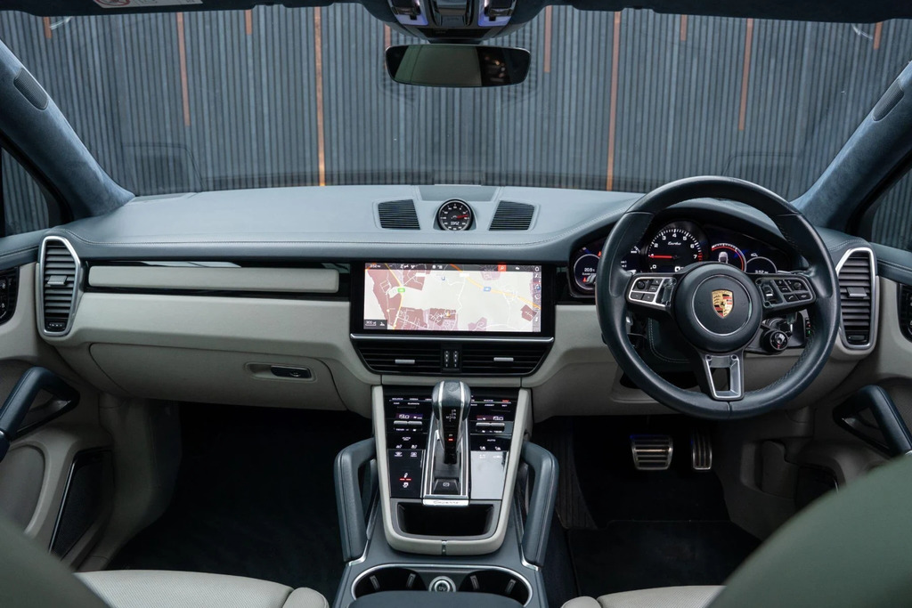 Porsche Cayenne Cayenne T S E-hybrid Grey #51