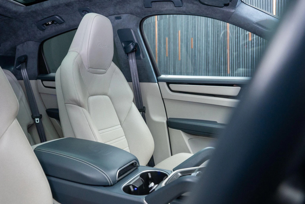 Porsche Cayenne Cayenne T S E-hybrid Grey #47