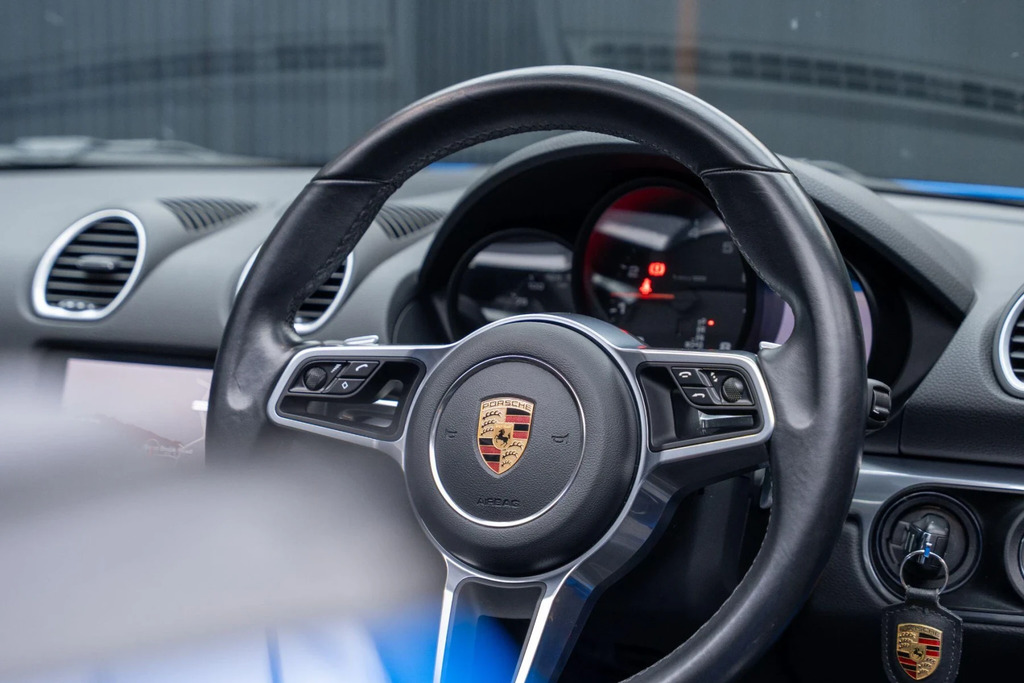 Porsche 718 Boxster 2.5 S Red #37