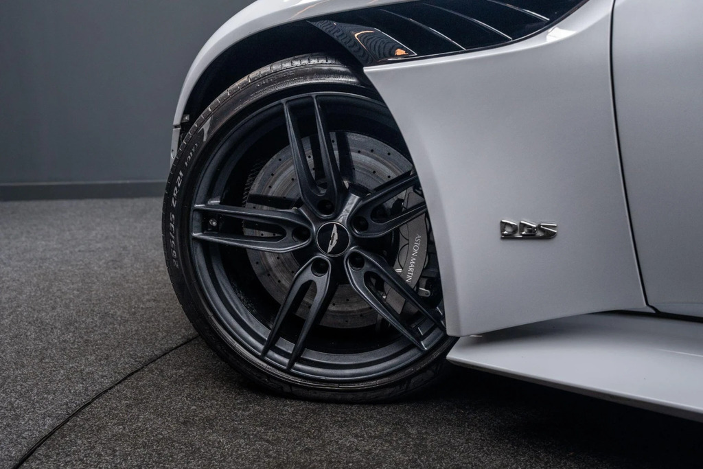 Aston Martin DBS V12 Yellow #12