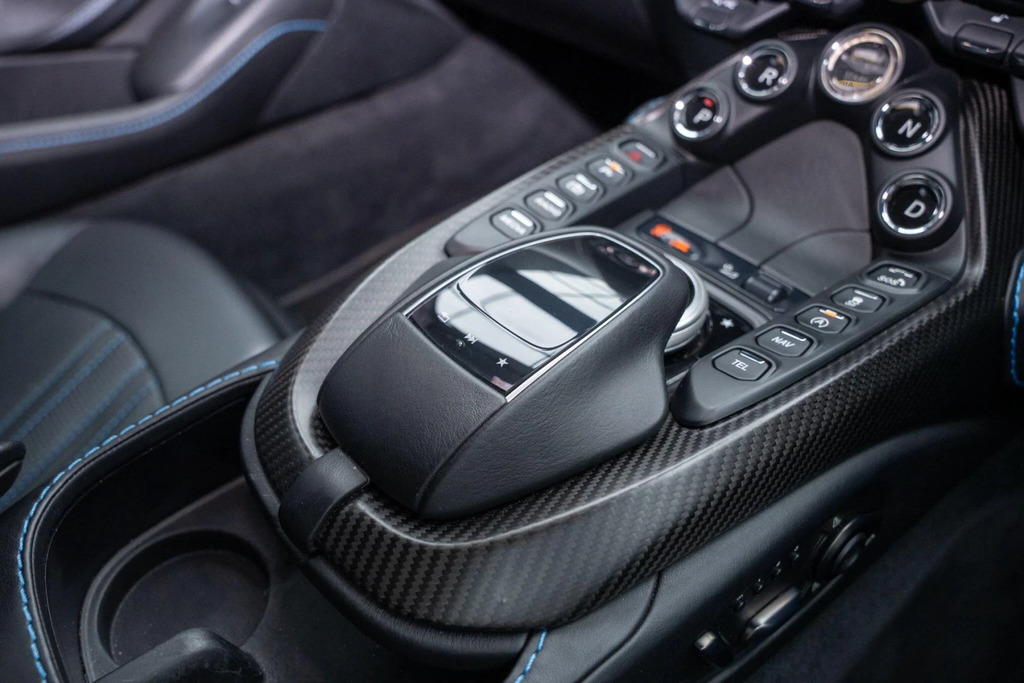 Aston Martin Vantage V8 Black #31